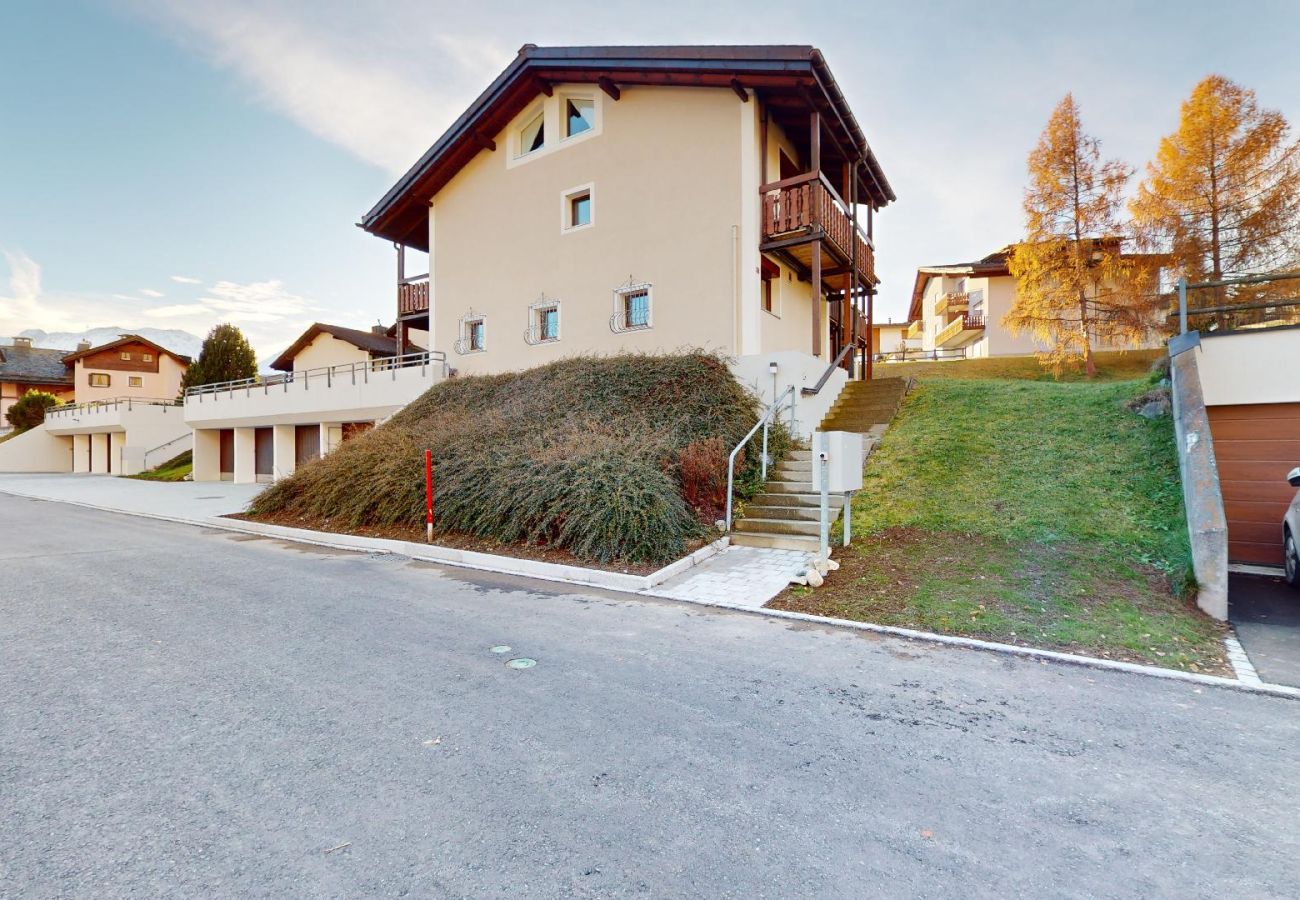 Apartment in Lantsch/Lenz - Family accommodation Tgampi Sot Lantsch for 6 persons