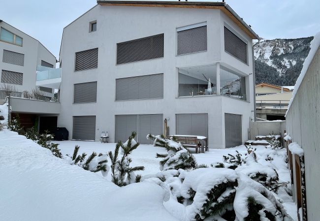 Apartment in Lantsch/Lenz - Valmala holiday flat for 5 people and a family dog with fenced garden Apartment in Lantsch/Lenz - Valmala holiday flat for 5 people and a family dog with fenced garden