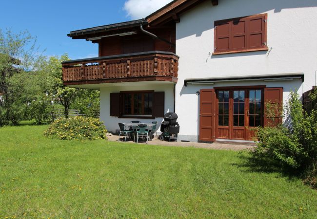 Apartment in Lantsch/Lenz -  3.5-room apartment in a sunny  Apartment in Lantsch/Lenz -  3.5-room apartment in a sunny