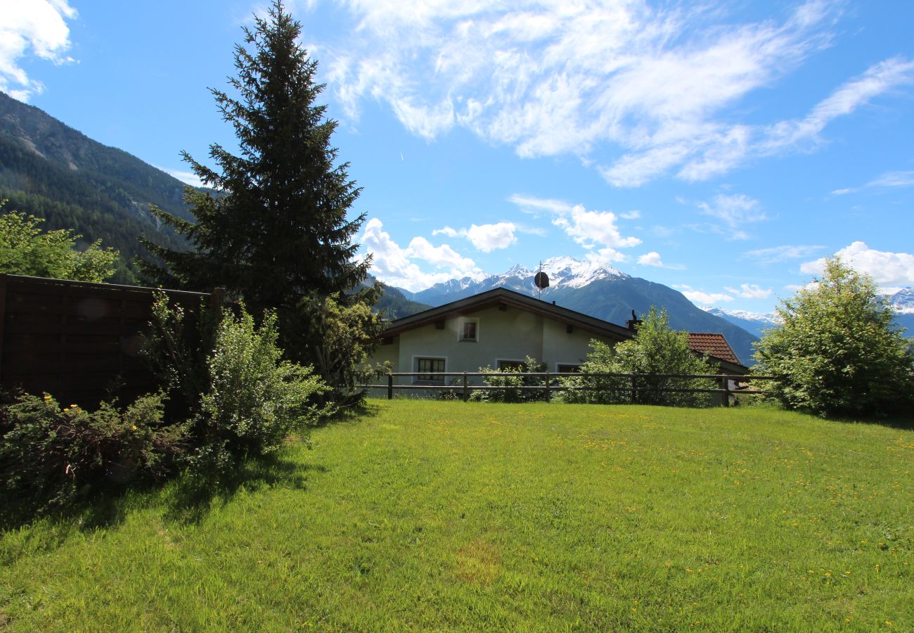 Apartment in Lantsch/Lenz -  3.5-room apartment in a sunny location in Lantsch-Lenzerheide