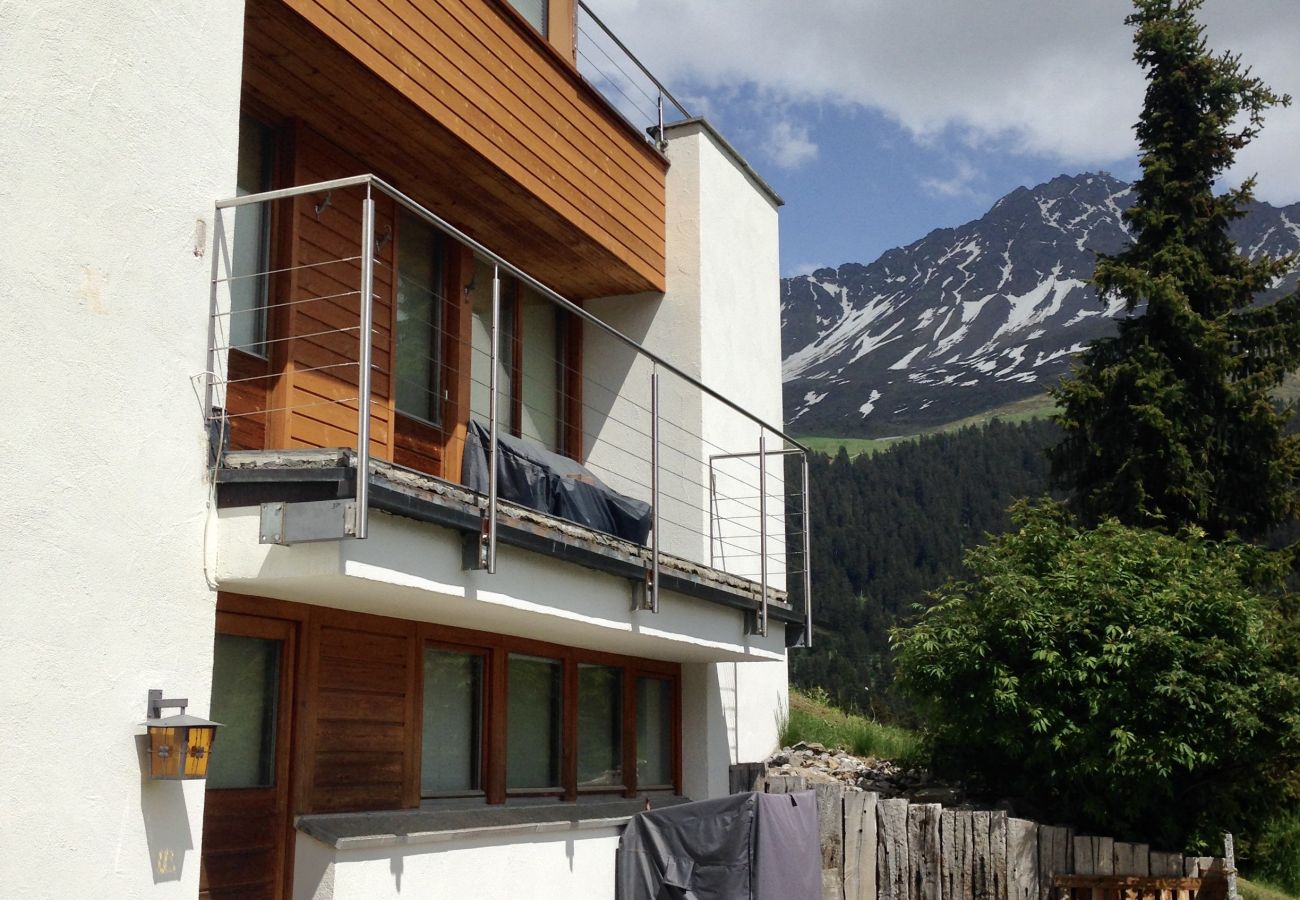 House in Valbella - Foppa Alpine Lodge – Ski-in/Ski-out & Sauna