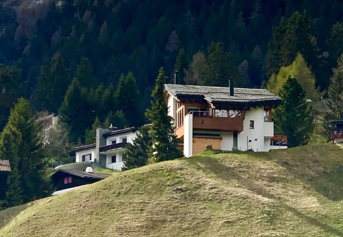 House in Valbella - Foppa Alpine Lodge – Ski-in/Ski-out & Sauna