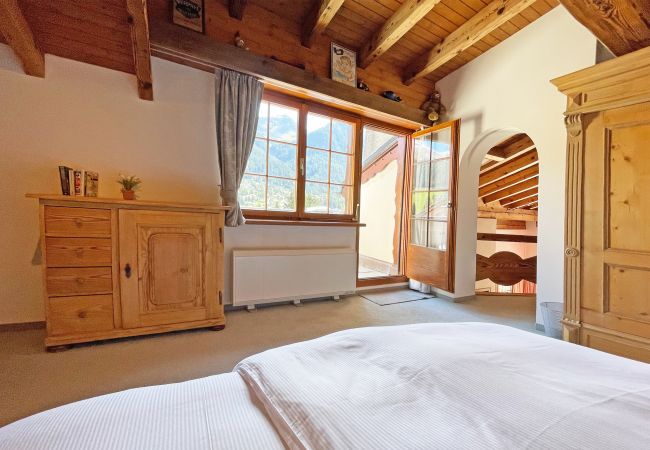 Ferienwohnung in Lenzerheide/Lai - Ferienwohnung mit Jacuzzi für 6 Personen-Lenzerheide Ferienwohnung in Lenzerheide/Lai - Ferienwohnung mit Jacuzzi für 6 Personen-Lenzerheide