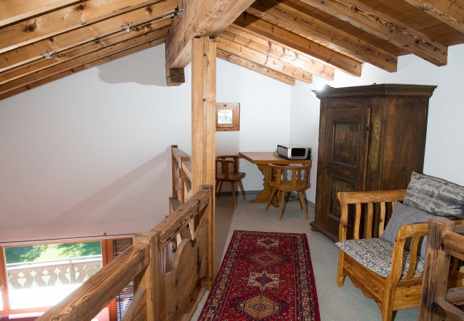 Ferienwohnung in Lenzerheide/Lai - Ferienwohnung mit Jacuzzi für 6 Personen-Lenzerheide Ferienwohnung in Lenzerheide/Lai - Ferienwohnung mit Jacuzzi für 6 Personen-Lenzerheide