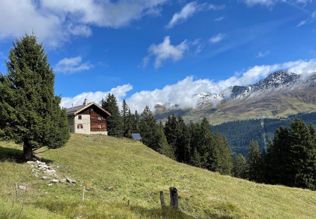 Chalet in Lenzerheide/Lai - Ski-Hütte für 10 direkt an der Piste Lenzerheide