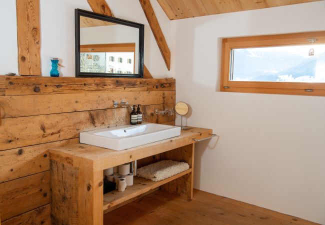 Ferienhaus in Riom - Berghaus Sulada Riom Graubünden Ferienhaus in Riom - Berghaus Sulada Riom Graubünden