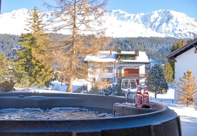 Ferienwohnung in Valbella - Ferienwohnung mit privatem Jacuzzi für 4 Personen Casoja Lenzerheide Ferienwohnung in Valbella - Ferienwohnung mit privatem Jacuzzi für 4 Personen Casoja Lenzerheide