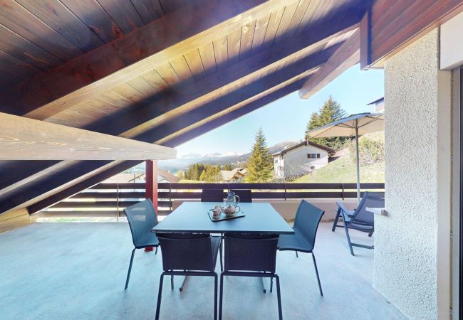 Ferienwohnung in Valbella - Briza für 6 Personen Haus Barlangia - Lenzerheide Ferienwohnung in Valbella - Briza für 6 Personen Haus Barlangia - Lenzerheide