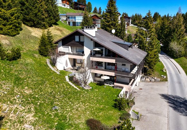 Ferienwohnung in Valbella - Briza für 6 Personen Haus Barlangia - Lenzerheide Ferienwohnung in Valbella - Briza für 6 Personen Haus Barlangia - Lenzerheide