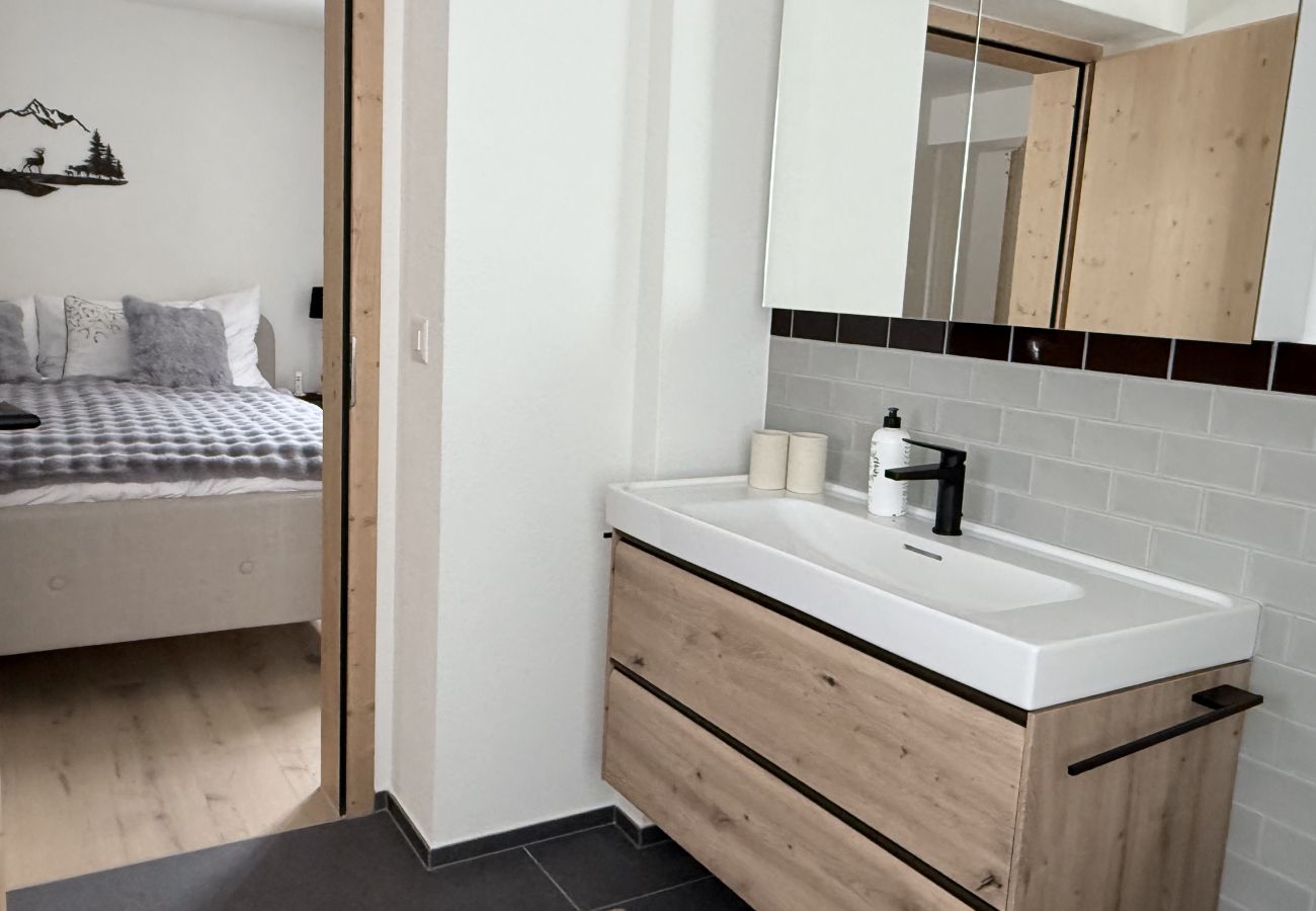 Ferienwohnung in Vaz/Obervaz - Zentrale Wohnung für 6 Personen Bergcafé Aurora Lenzerheide