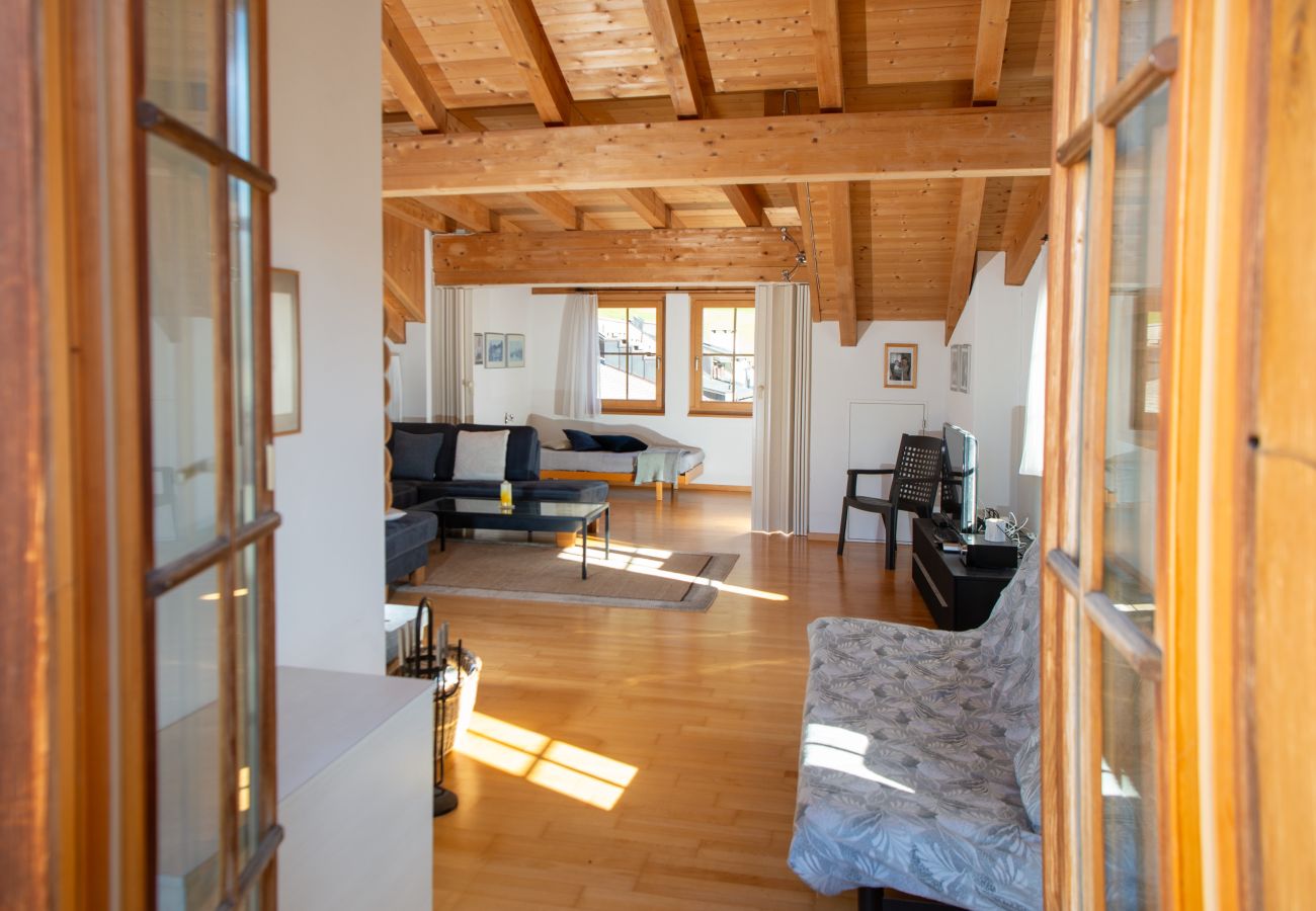 Ferienwohnung in Lantsch/Lenz - Lantsch-Lenz Dachgeschoss-Wohnung für 7 Personen Crauna 