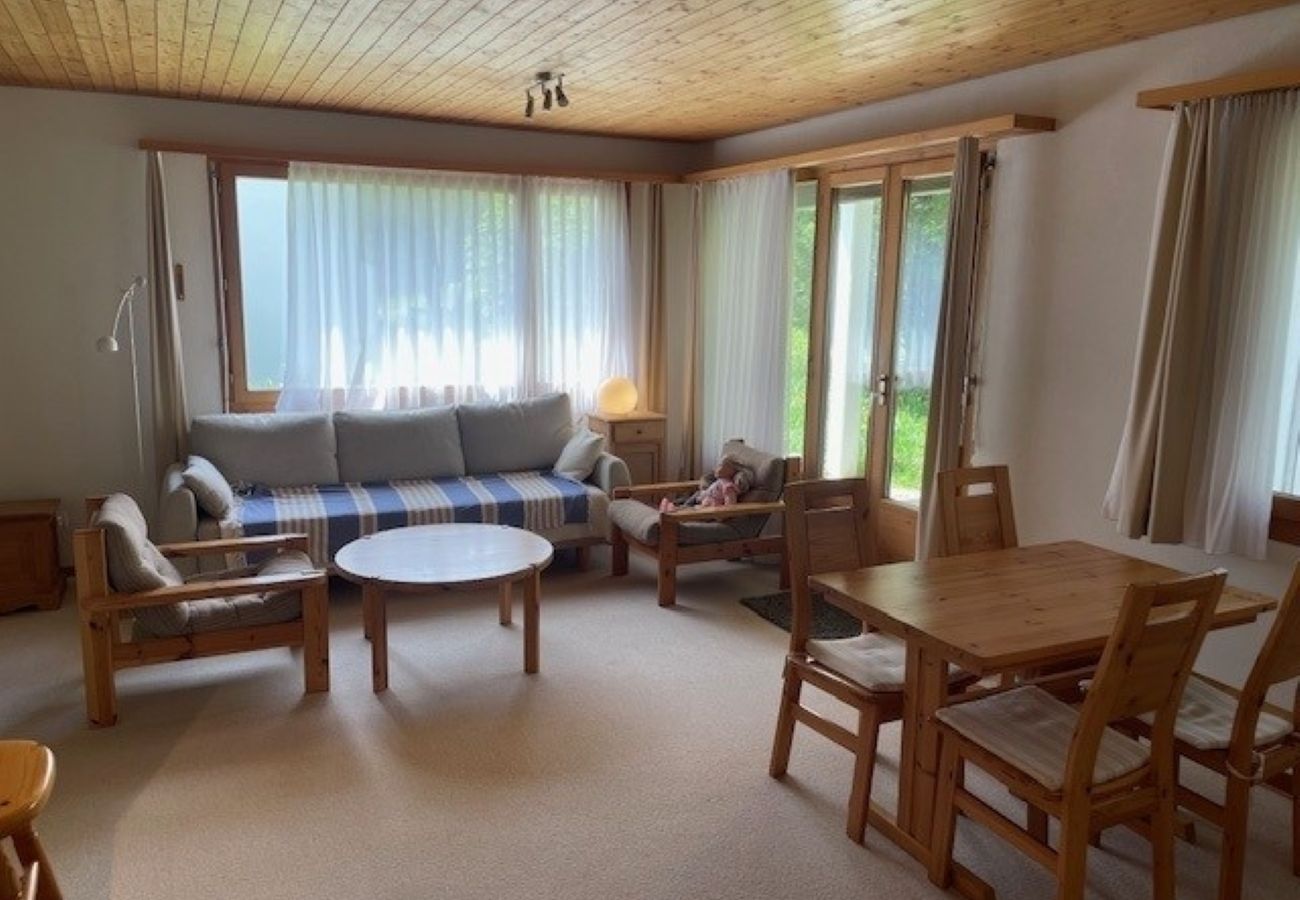 Ferienwohnung in Lantsch/Lenz - Gemütliche 2.5er-Wohnung