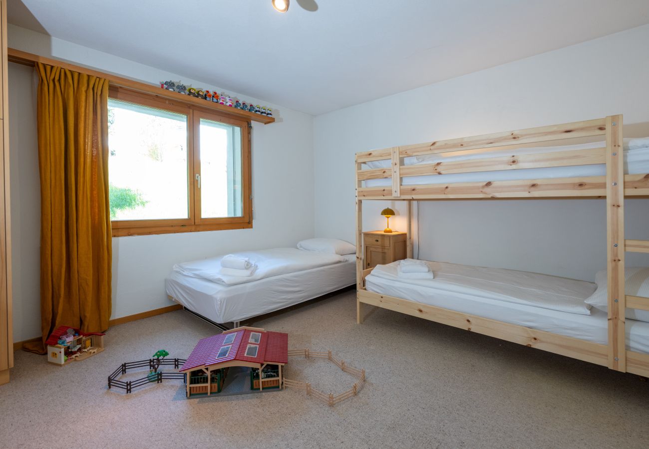Ferienwohnung in Lantsch/Lenz - Gartenwohnung mit Bergblick & Grill