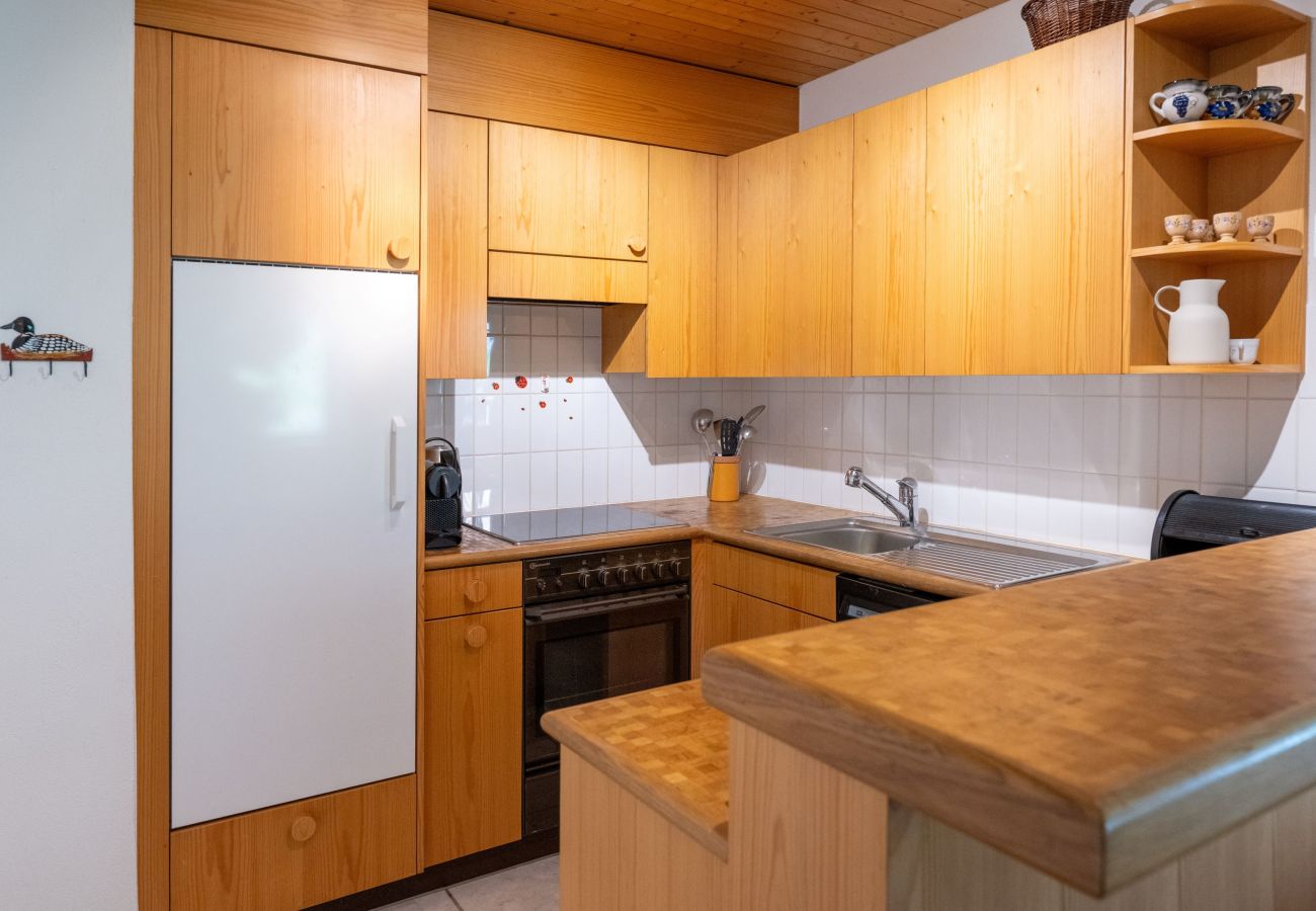 Ferienwohnung in Lantsch/Lenz - Gartenwohnung mit Bergblick & Grill