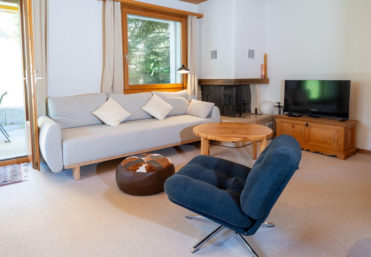 Ferienwohnung in Lantsch/Lenz - Gartenwohnung mit Bergblick & Grill