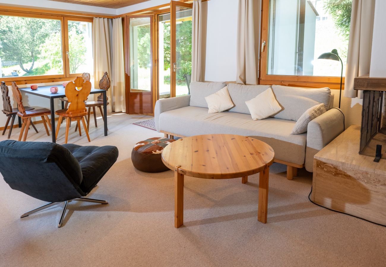 Ferienwohnung in Lantsch/Lenz - Gartenwohnung mit Bergblick & Grill