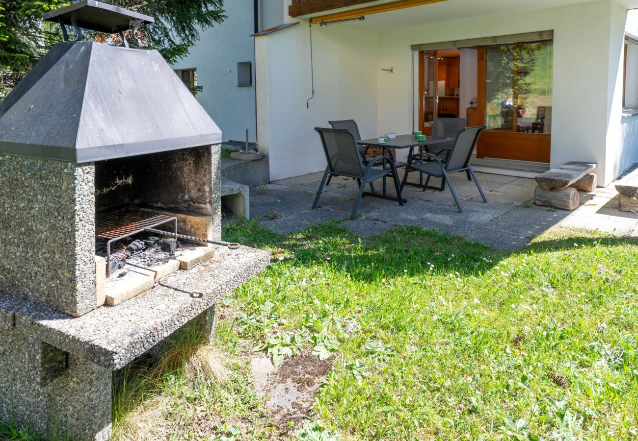 Ferienwohnung in Lantsch/Lenz - Gartenwohnung mit Bergblick & Grill