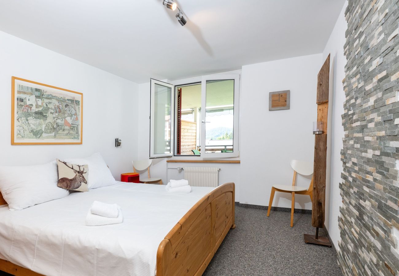 Ferienwohnung in Valbella - Wohnung Valbella: Langlauf, Seeblick