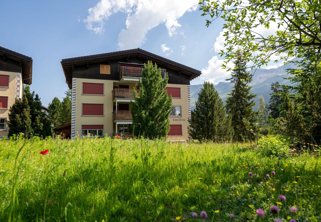 Ferienwohnung in Valbella - Wohnung Valbella: Langlauf, Seeblick