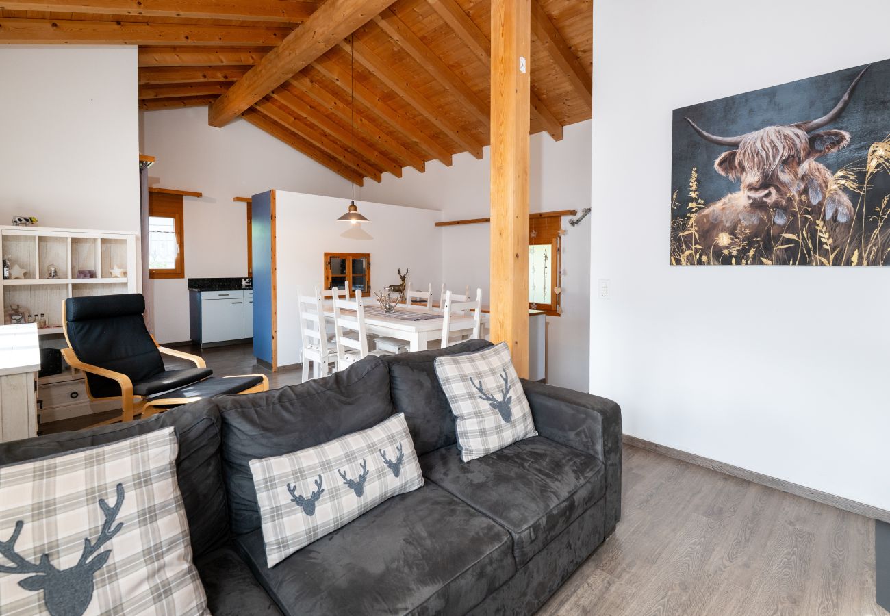 Ferienhaus in Malix - Malix: Kamin & Bergblick Apartment