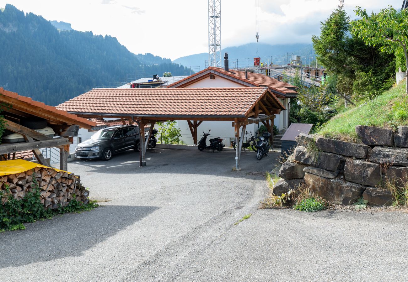 Ferienhaus in Malix - Malix: Kamin & Bergblick Apartment