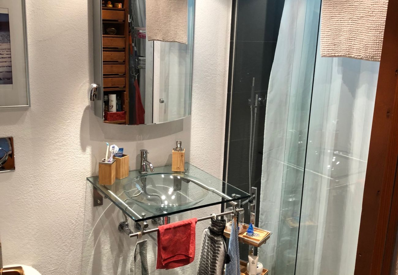 Ferienhaus in Valbella - Foppa Alpine Lodge – Ski-in/Ski-out & Sauna