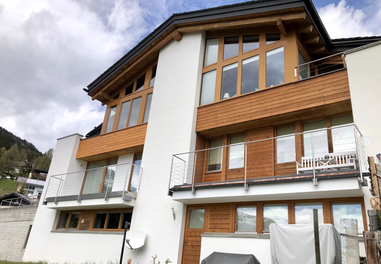 Ferienhaus in Valbella - Foppa Alpine Lodge – Ski-in/Ski-out & Sauna
